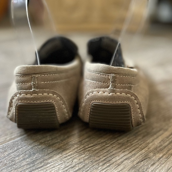 Men’s Suede driving Loafer - Picture 7 of 8